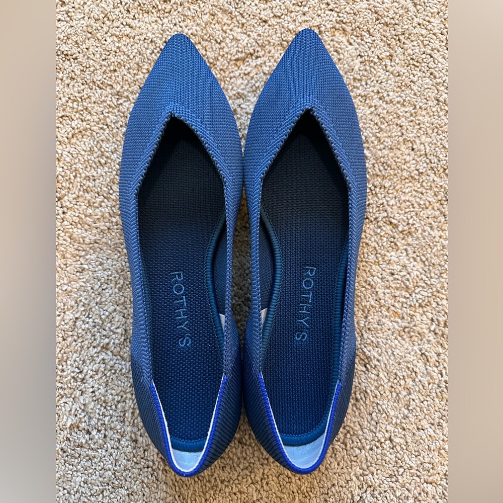 New without box Rothy’s The Point in blue
